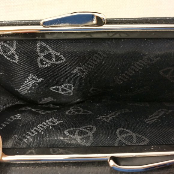 DIVINITY BRAND BLACK LEATHER TRIFOLD WALLET - Picture 4 of 8